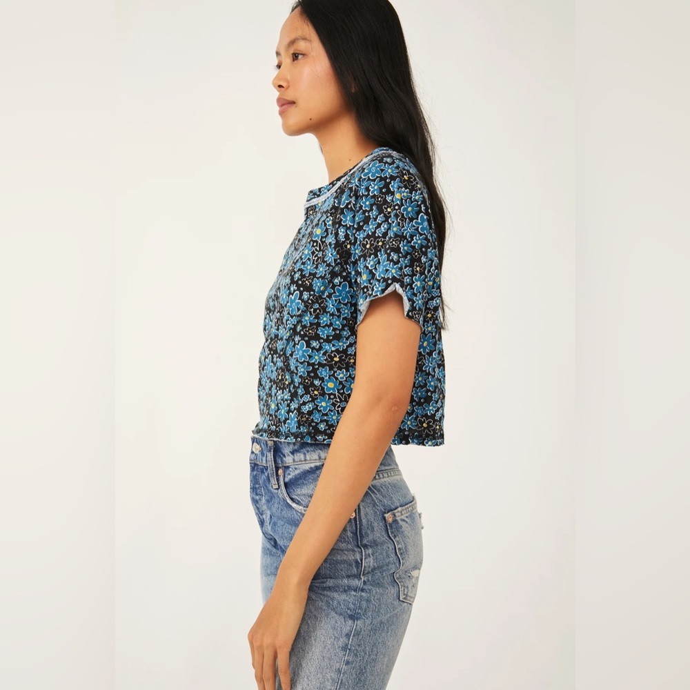 NWOT Free People Sammie Floral Print Tee in Dark Combo.  Size XS - Picture 8 of 15